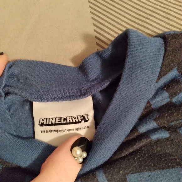 Boy's Minecraft 2-Piece Pajama's - Picture 2 of 2